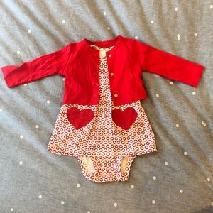 [2 piece set] Sweet Little Sweetheart Outfit EUC